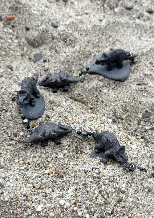COLLIER DINOS